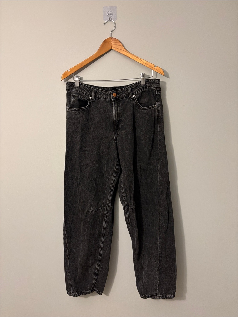 BARREL JEANS - Women's Black Relaxed Jeans